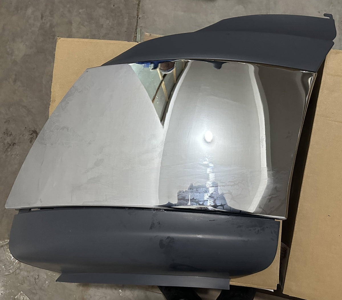 GA-IN-032-L*International PROSTAR 2008 2009 2010 2011 2012 2013 2014 2015 2016 2017 BUMPER CORNER WITH STRIPE