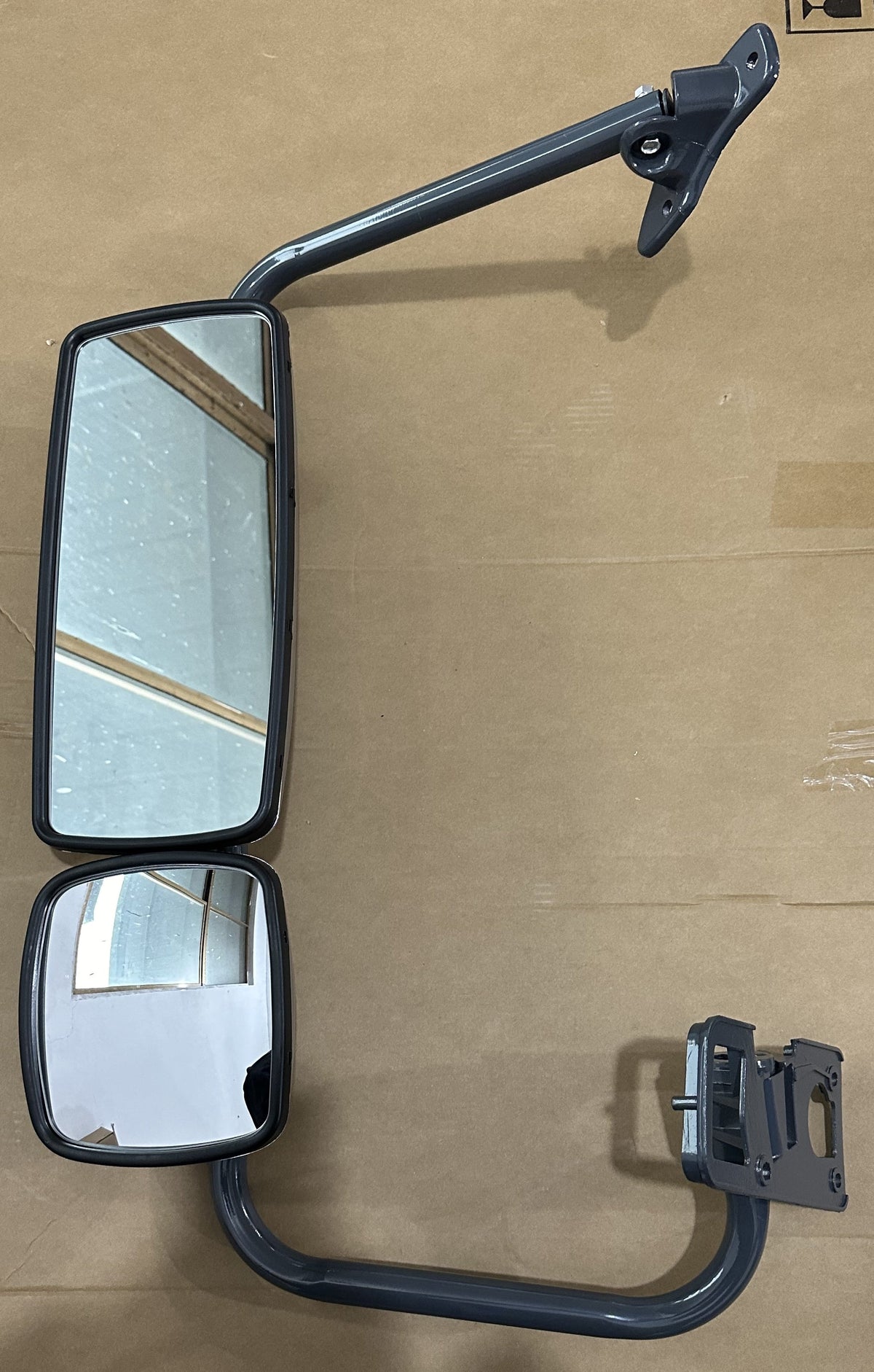 GA-FR-132A-L*FREIGHTLINER CASCADIA 2008 2009 2010 2011 2012 2013 2014 2015 2016 2017 2018 2019 2020 2021 2022 2023 2024 MIRROR CHROME WITH BRACKET