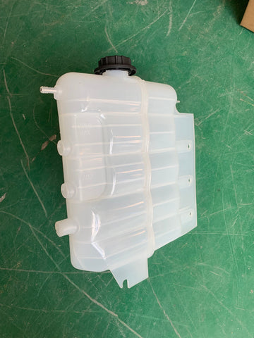 GA-A9019 Water Reservoir Tank For International 9200 9400 9900 2003 2004 2005 2006 2007 2008 2009 2010