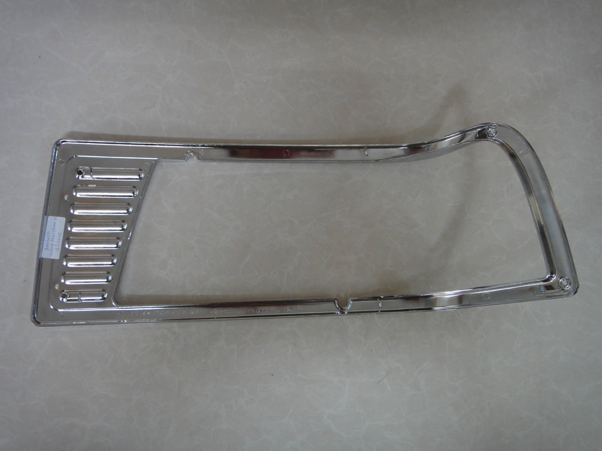 GA-PE-002-1L PETERBILT 377 -2002 2003 2004 2005 2006 2007 2008 2009 2010 2011 2012 2013 2014 2015 2016 2017 2018 2019 2020 2021 2022 2023 2024 BEZEL L OEM:16-07213