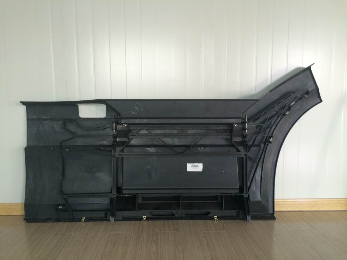 GA-V-017R VOLVO VNL 2003 2004 2005 2006 2007 2008 2009 2010 2011 2012 2013 2014 2015 2016 2017 2018 SIDE STEP R OEM:82488537